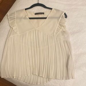 ZARA Sleeveless V-Neck chiffon pleated blouse